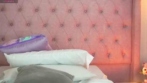 LIA  online show from August 10, 11:33 am