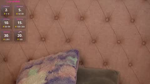 LIA  online show from August 12, 2:52 pm