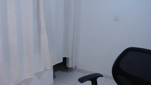   lia  online show from July 13, 8:10 am