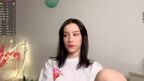 Lia  online show from August 12, 12:18 pm