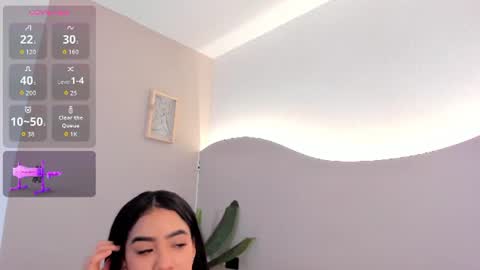 liaguzman online show from August 7, 8:58 am