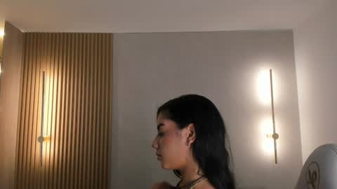 Liah online show from August 7, 9:15 pm