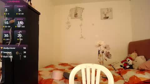 liahdiaz_ online show from July 22, 4:31 pm