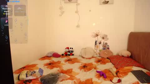 liahdiaz_ online show from July 30, 11:28 am