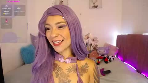 liahdiaz_ online show from August 1, 1:17 pm