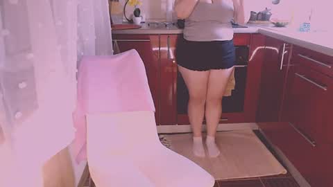 liahsofty online show from August 1, 9:43 pm
