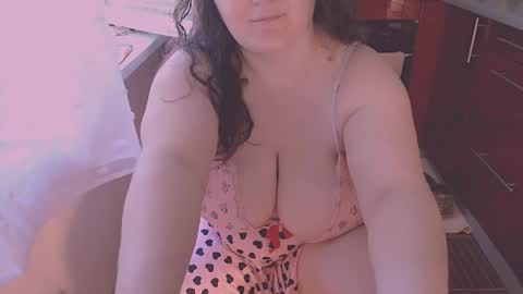 liahsofty online show from August 5, 3:43 pm