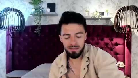 Liam  online show from August 5, 8:01 am