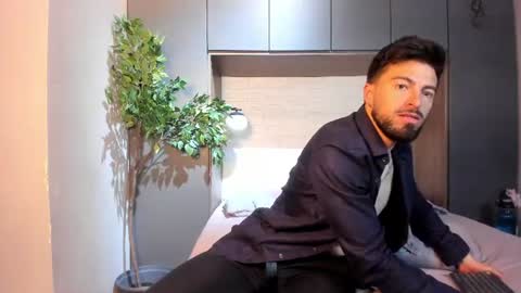 Liam  online show from August 9, 1:45 pm