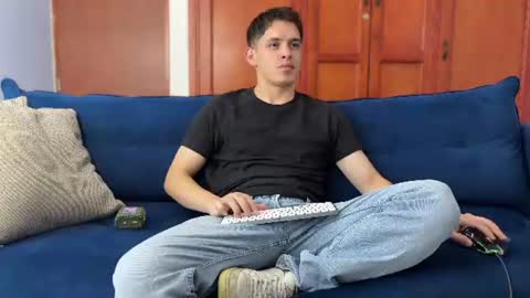 liam_enzho online show from July 13, 11:32 pm