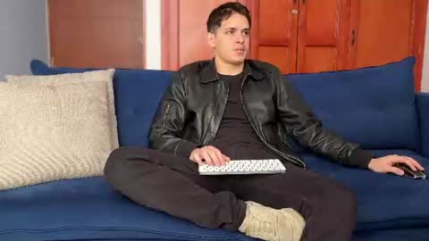 liam_enzho online show from July 20, 2:20 pm