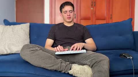 liam_enzho online show from August 3, 2:46 pm