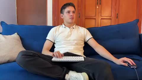 liam_enzho online show from August 6, 12:53 am