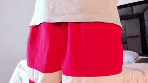 Call me Lian online show from August 15, 12:31 pm