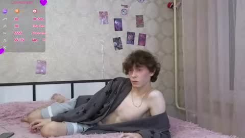 liam_wins online show from August 1, 7:53 pm