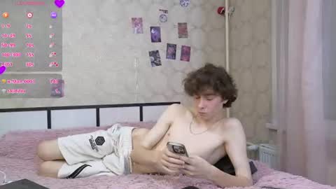 liam_wins online show from August 3, 9:33 pm