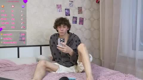 liam_wins online show from August 4, 10:51 pm