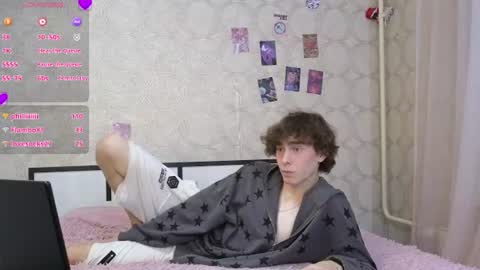 liam_wins online show from August 5, 9:35 pm