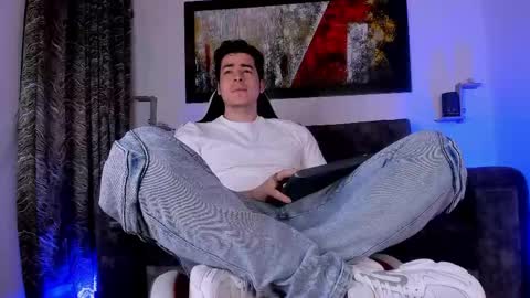 liamwyatt_ online show from June 6, 3:34 am