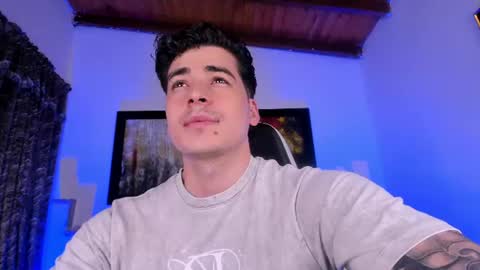 liamwyatt_ online show from July 26, 4:17 am
