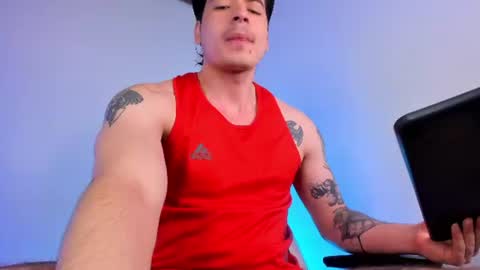 liamwyatt_ online show from August 15, 7:56 am