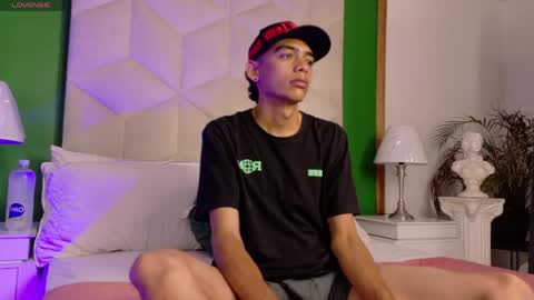 lian online show from May 25, 1:02 pm