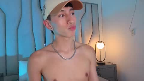 lian_cameron online show from August 11, 10:39 am