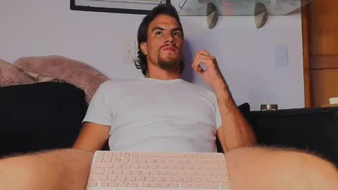Lian Oconner online show from May 2, 6:07 am