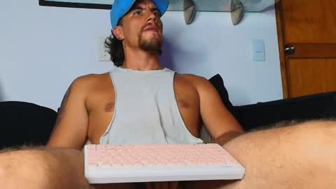 Lian Oconner online show from June 1, 7:33 am