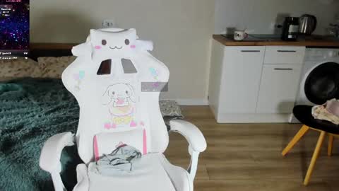 liana_8 online show from August 6, 1:54 pm