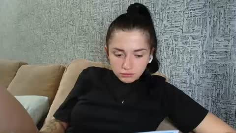 liana_diva online show from August 10, 8:32 pm