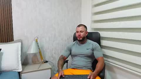 lianjones9 online show from June 21, 5:14 pm