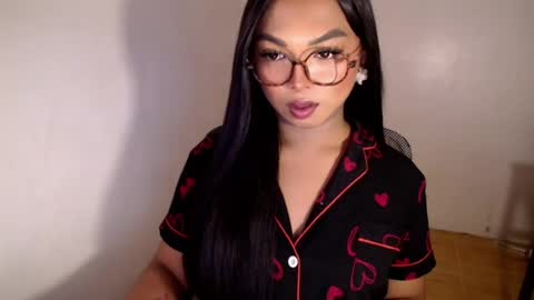 CALL ME LIANNA online show from August 3, 9:22 pm