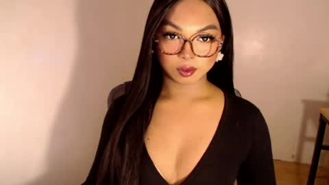 CALL ME LIANNA online show from August 5, 8:29 pm