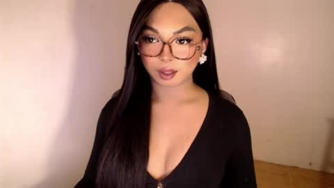 CALL ME LIANNA online show from August 7, 8:53 pm
