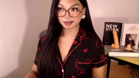 CALL ME LIANNA online show from August 13, 10:13 pm