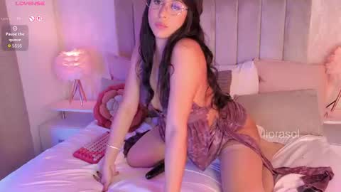Liora online show from August 7, 10:21 pm
