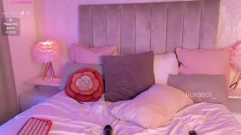 Liora online show from August 10, 2:35 am