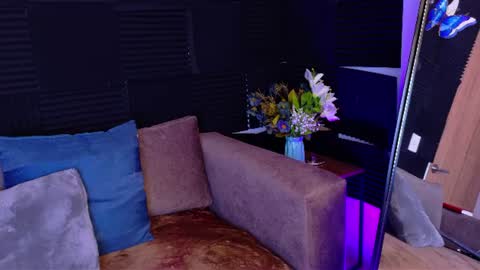 Lissy online show from August 27, 6:49 pm