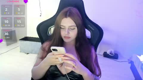 Lia online show from August 4, 5:43 pm