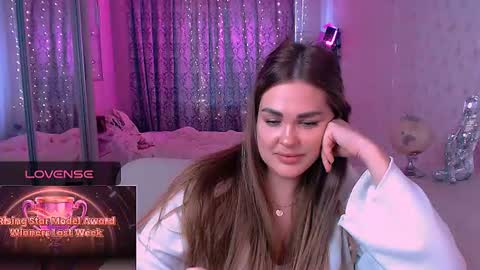 libra_mia online show from July 13, 4:57 pm