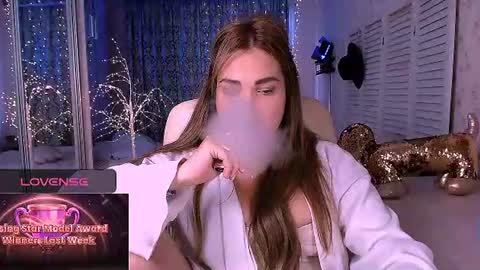 libra_mia online show from August 11, 4:09 pm