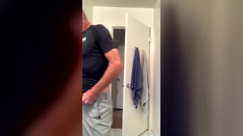 lickerboy721367 online show from April 12, 9:28 pm
