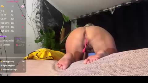 lickmyass565 online show from August 12, 9:17 pm