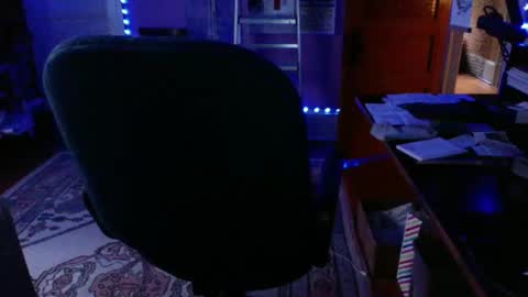 LickYourYoni online show from May 26, 3:40 am