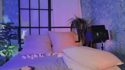 Alice online show from August 5, 8:56 am