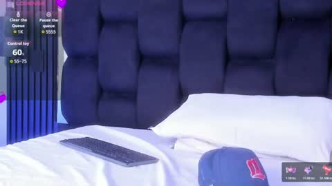 Jhonatan online show from August 11, 9:17 pm