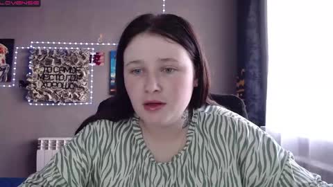 light_lunaa online show from May 8, 11:34 am