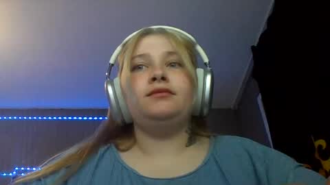 light_lunaa online show from June 27, 8:00 pm