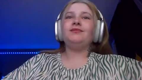 light_lunaa online show from June 29, 3:37 pm